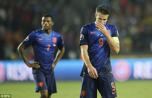 CH Séc 2-1 Hà Lan: Van Persie nhạt nhoà trong ngày Lốc Da cam tắt lịm