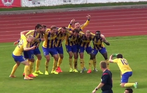 Màn ăn mừng siêu độc theo phong cách chụp ảnh