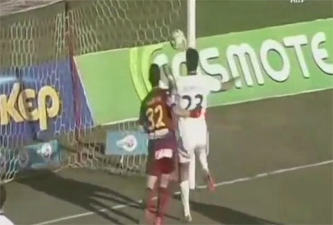 Kỳ lạ tiền đạo...không muốn ghi bàn