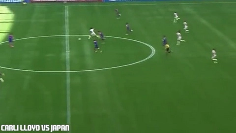 Những cú sút xa thành bàn thắng đẹp không tưởng từ giữa sân