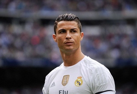 Cristiano Ronaldo: Cao thủ xỏ háng thủ môn