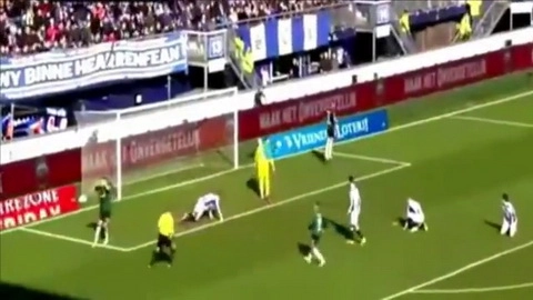 Pha bỏ lỡ đáng tiếc nhất của năm 2015?