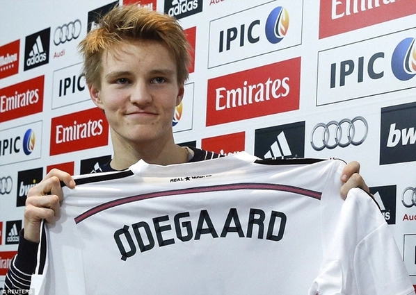 Sao trẻ Odegaard của Real trình làng ấn tượng