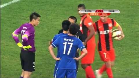 Tranh nhau sút phạt đền và cái kết đau đớn