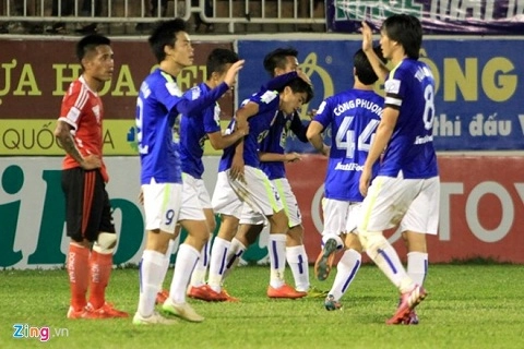 Pha cứa lòng chân trái đẳng cấp như Lionel Messi của Thanh Hậu