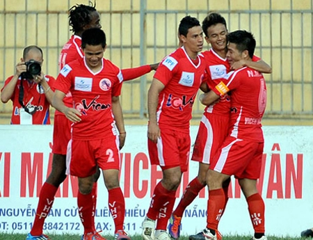 Video bàn thắng: Hải Phòng 1-0 QNK Quảng Nam (Vòng 10 V-League 2015)