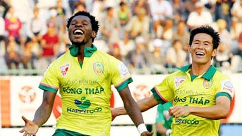 Video bàn thắng: Đồng Tháp 2-0 Hà Nội T&T (Vòng 12 V-League 2015)