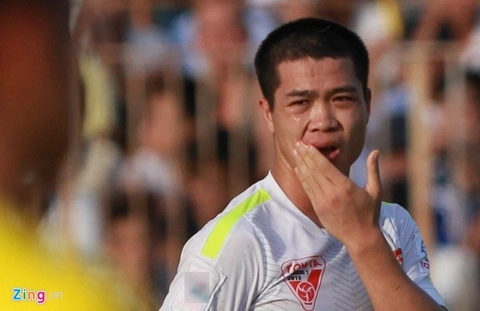 Video clip bàn thắng: Quảng Nam 4-0 HAGL (Vòng 16 V-League 2015)