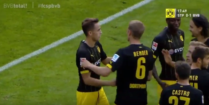 Januzaj xử lý kỹ thuật, ghi bàn thắng đầu tiên trong màu áo Dortmund