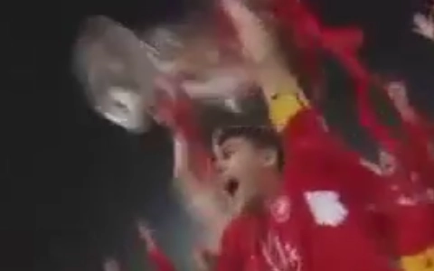 Lượm lặt những phút giây lên đỉnh của môn thể thao vua