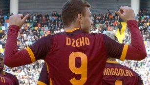 Video clip bàn thắng: Udinese 1-2 AS Roma (Vòng 29 Serie A 2015/16)