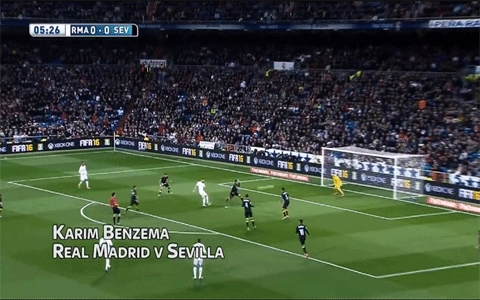 Tuyệt phẩm volley của Karim Benzema