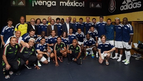 Đội bóng huyền thoại FIFA của Jose Mourinho thua tại Mexico