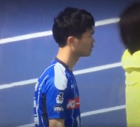 Công Phượng thi đấu ra sao trong trận đầu khoác áo Mito Hollyhock