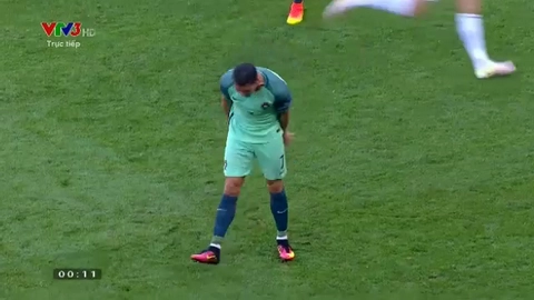 Ronaldo đã hai lần phải phát điên với Nani