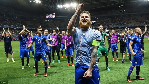 Màn ăn mừng ấn tượng và đầy cảm xúc của đội Iceland