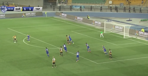 Cựu sao Arsenal trình diễn màn solo ghi bàn đẳng cấp