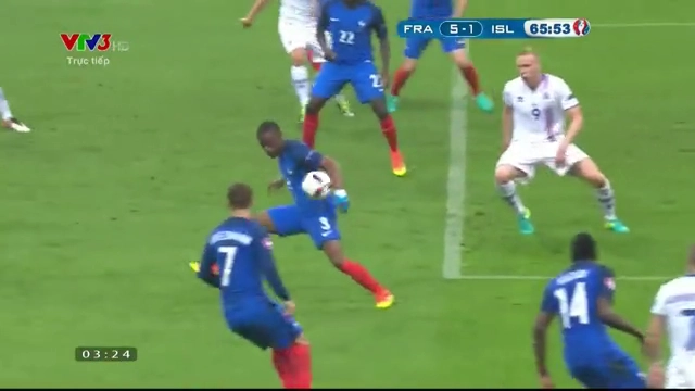 ĐT Pháp may mắn thoát penalty ở trận thắng Iceland