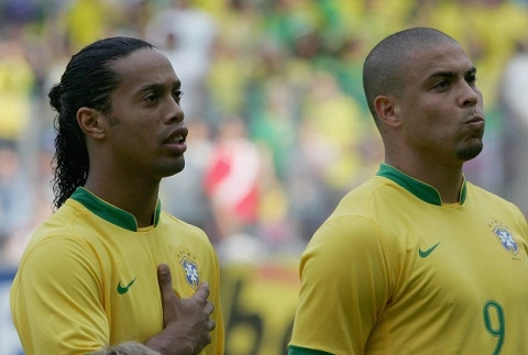 VIDEO: Xem lại màn solo ghi bàn đẹp mắt ở tuổi 19 của Ronaldinho tại Copa America