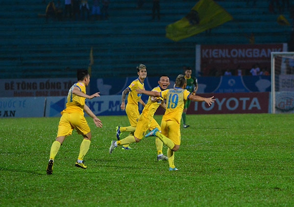 Tổng hợp: Long An 0-2 Thanh Hóa (Vòng 23 V-League 2017)