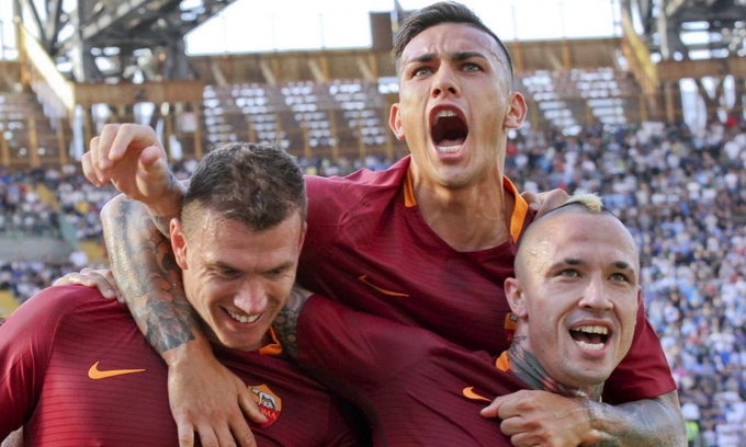 Roma 2-1 Lazio: Derby della capitale đích thực