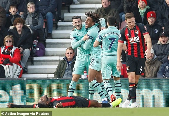 Video tổng hợp: Bournemouth 1-2 Arsenal (Vòng 13 Premier League 2018/19)