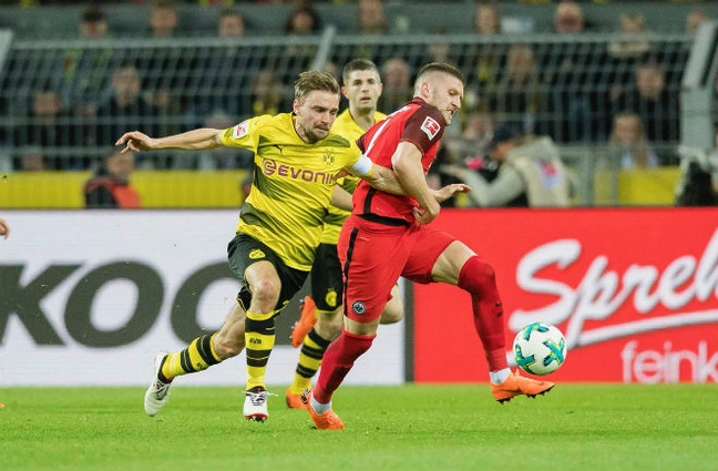 Tổng hợp: Dortmund 3-2 Frankfurt (Vòng 26 Bundesliga 2017/18)