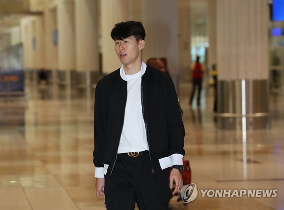 Hình ảnh Son Heung Min đến UAE đá Asian Cup 2019