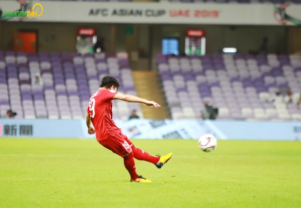 So sánh 2 siêu phẩm sút phạt của Quang Hải ở U23 châu Á 2018 và Asian Cup 2019