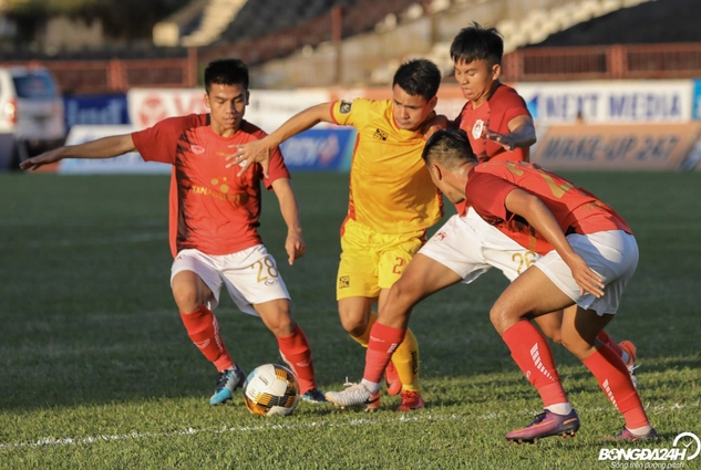 VIDEO: Cận cảnh bàn thắng bị từ chối gây tranh cãi vào cuối trận playoff Thanh Hóa vs Phố Hiến
