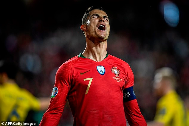 Video tổng hợp: Bồ Đào Nha 0-0 Ukraine (Vòng loại Euro 2020)