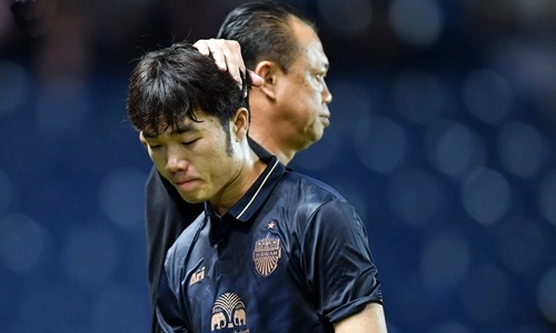 VIDEO: Tiền vệ Xuân Trường sút phạt đẹp mắt, ghi bàn đầu tiên ở Thai League 2019