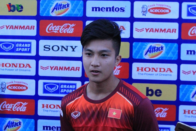 VIDEO: Cầu thủ Việt kiều Martin Lò nói gì ở lần đầu lên tuyển U23 Việt Nam