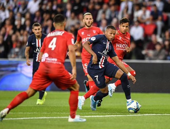 PSG 3-0 Nimes: Mbappe chói sáng, nhà vua ra quân tưng bừng