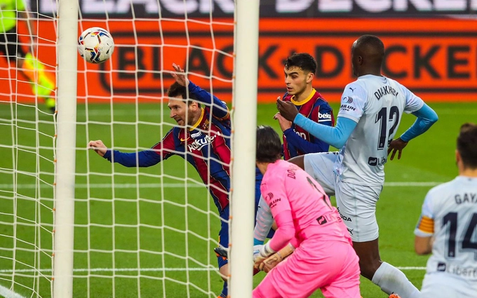 Video Barca vs Valencia: Messi chạm mốc bàn thắng 450 tại La Liga