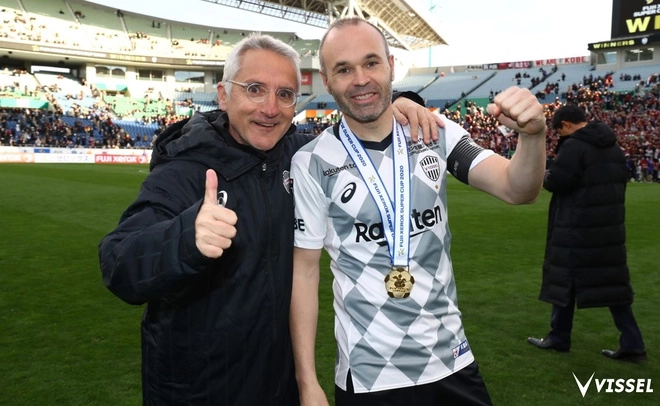 VIDEO: Màn sút luân lưu 11m có một không hai tại Siêu cúp Nhật Bản 2020