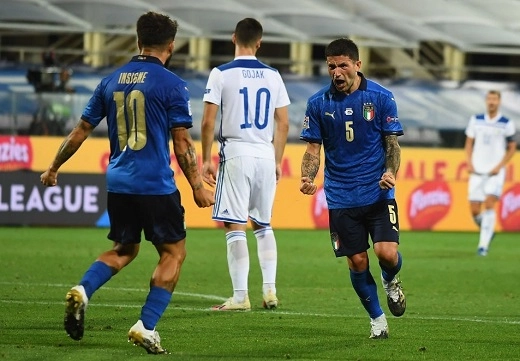 Sảy chân trước Bosnia trên sân nhà, Italia đứt mạch toàn thắng