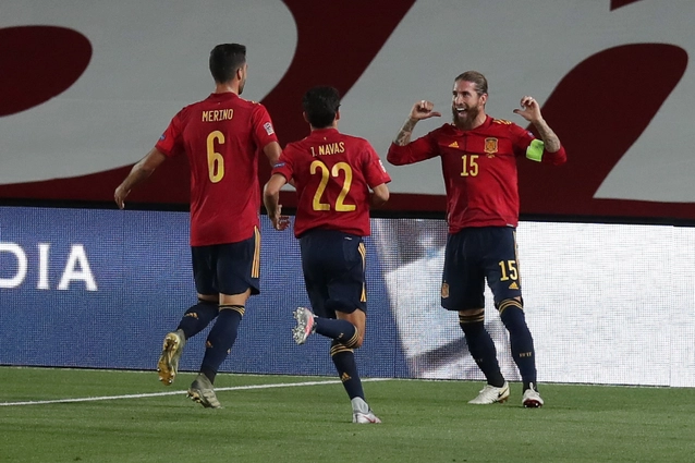 Lão tướng Real cùng thần đồng Barca kết hợp giúp TBN đè bẹp Ukraine