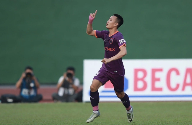 VIDEO: 5 bàn thắng đẹp nhất vòng 1 V-League 2021