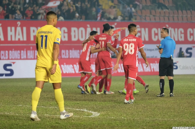 Video tổng hợp: Hải Phòng 3-2 Nam Định (Vòng 2 V-League 2021)