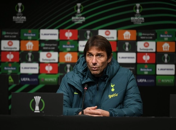 VIDEO: Antonio Conte than thở vì tình hình đội mắc Covid