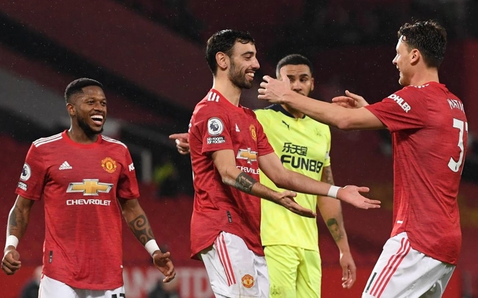 Điểm nhấn Man Utd 3-1 Newcastle: Bruno Fernandes tỏa sáng, Quỷ đỏ nuốt chửng Chích chòe