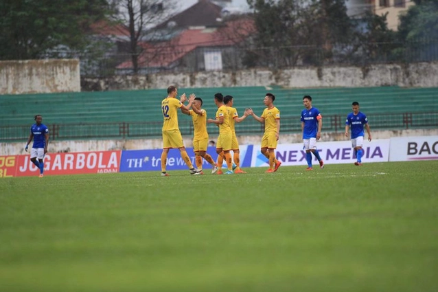Video tổng hợp: SLNA 1-0 Quảng Ninh (Vòng 4 V-League 2021)
