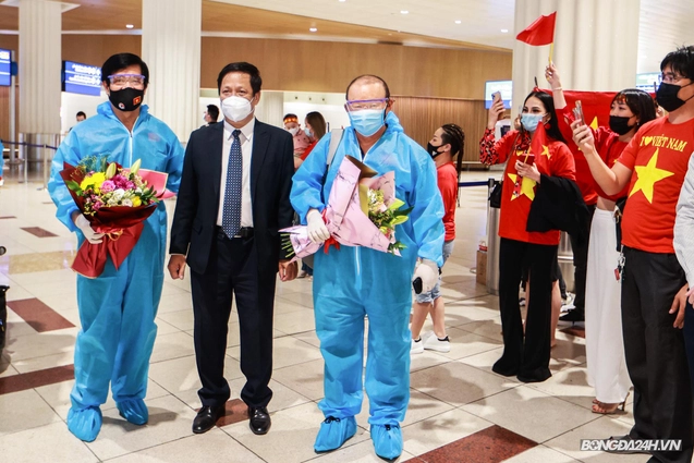VIDEO: Những hình ảnh đầu tiên của tuyển Việt Nam tại UAE