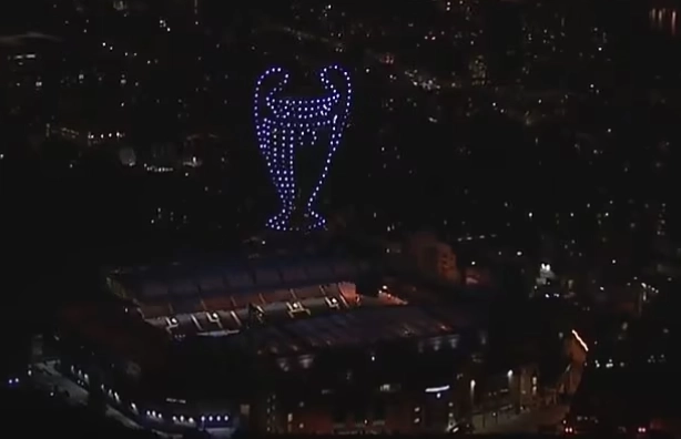VIDEO: Đại tiệc ánh sáng bằng ... drone của Chelsea mừng lần thứ 2 lên đỉnh châu Âu