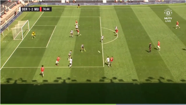 VIDEO: Chiêm ngưỡng cú đá gần như hoàn hảo của Jesse Lingard