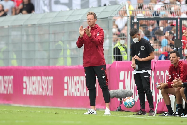 VIDEO: HLV Julian Nagelsmann ra mắt Bayern Munich bằng một thất bại