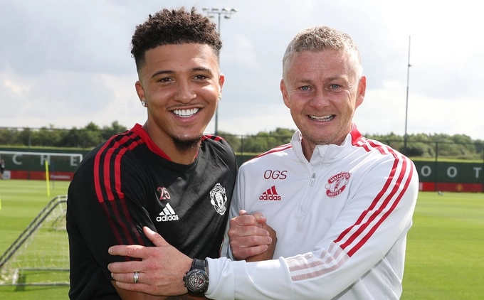 VIDEO: Sancho tập riêng trong ngày đầu tới MU