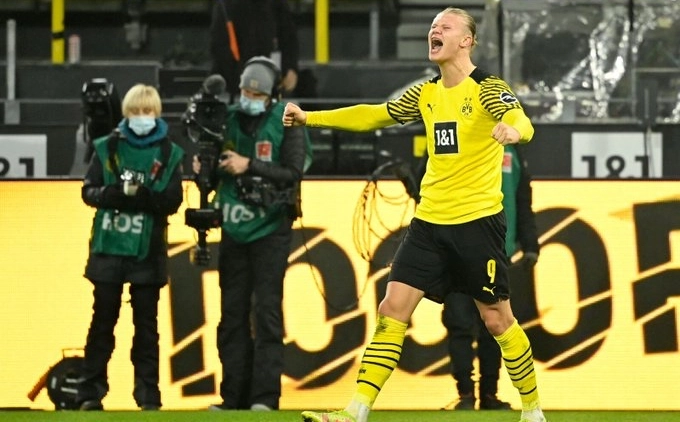 Dortmund phá lưới Hoffenheim sau 19 đường chuyền