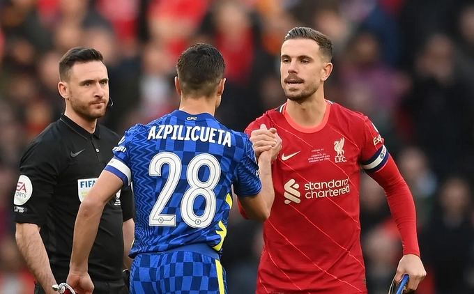 Video: Hành động đẹp của Henderson và Milner với các cầu thủ Chelsea
